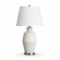 Witte keramische lamp met stoffen lampenkap 30 x 30 x 60cm